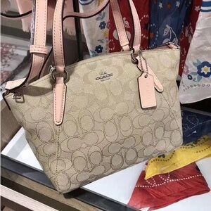 Coach MINI KELSEY SATCHEL IN OUTLINE SIGNATURE